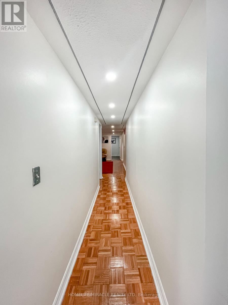 3485 OAKGLADE CRESCENT, Mississauga (Erindale), Ontario, L5C1X4 — Photo 8