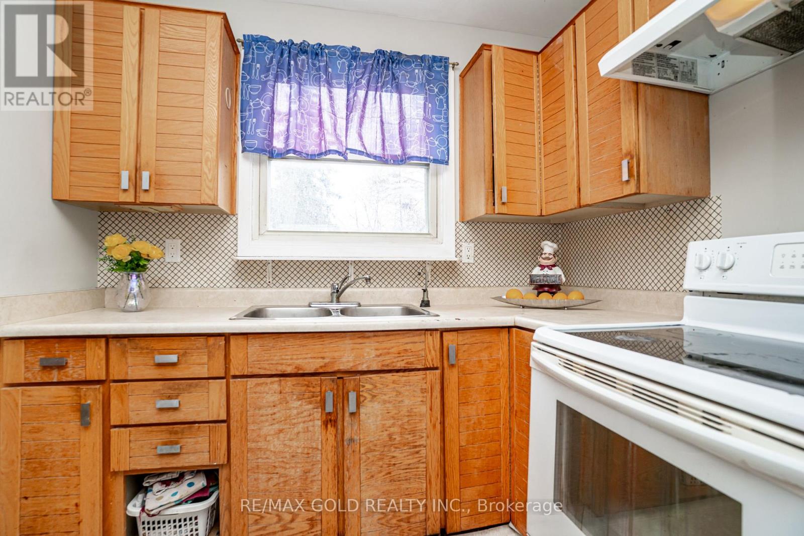 9 MORDON COURT, Brampton (Madoc), Ontario, L6V2B5 — Photo 12