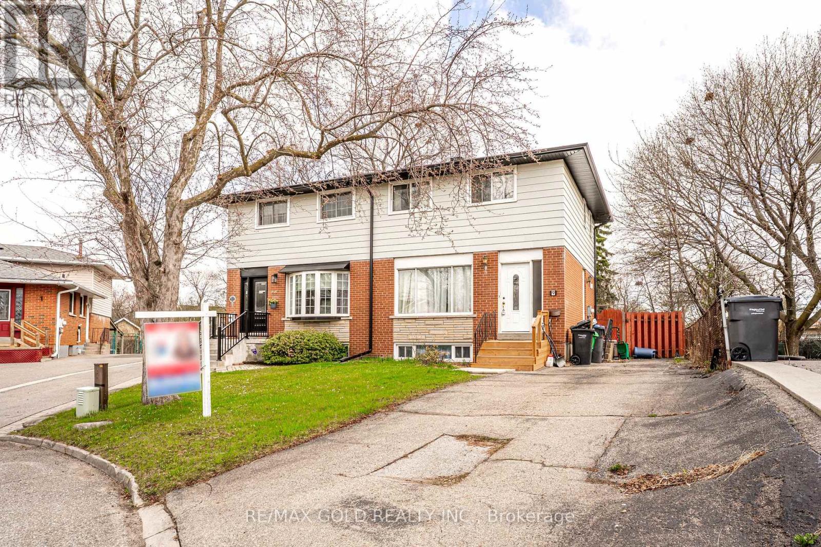 9 MORDON COURT, Brampton (Madoc), Ontario, L6V2B5 — Photo 3