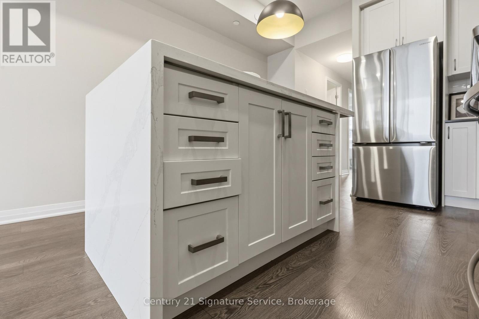 2 - 1238 CAWTHRA ROAD, Mississauga (Mineola), Ontario, L5G0B6 — Photo 6