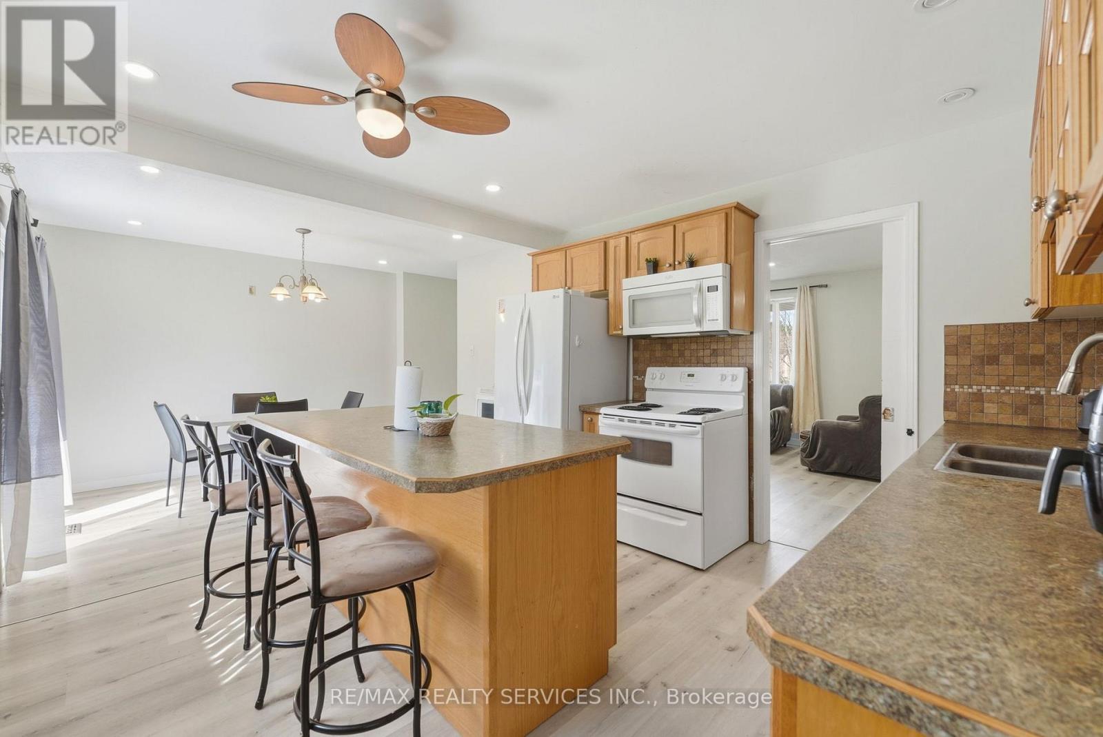 5 CHAUCER ROAD, London South (South M), Ontario, N6K1V2 — Photo 8