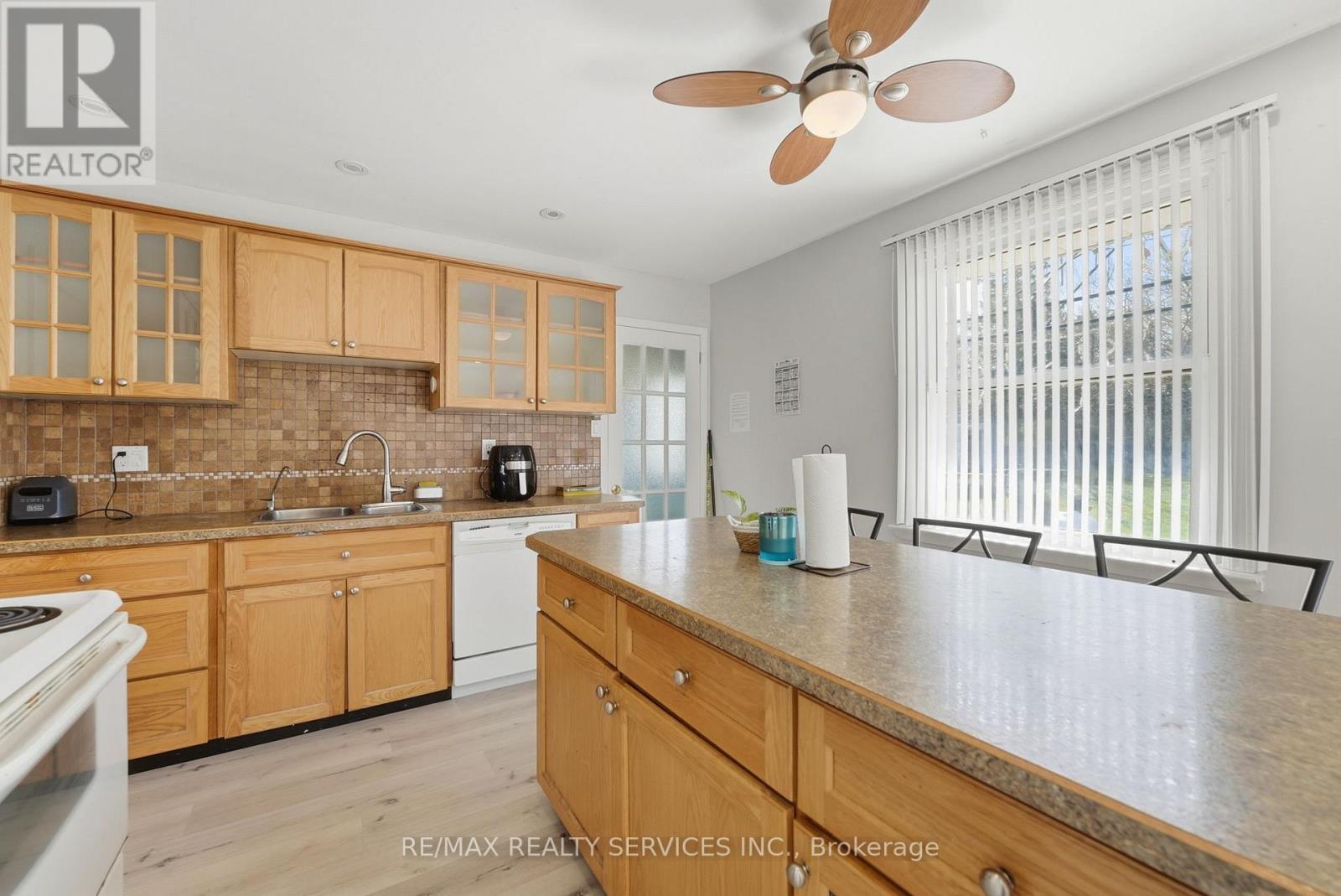 5 CHAUCER ROAD, London South (South M), Ontario, N6K1V2 — Photo 9