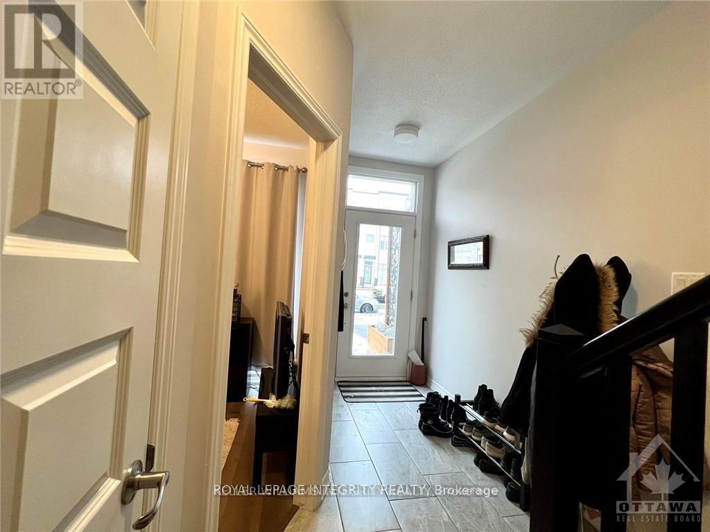 917 MOSES TENNISCO STREET, Ottawa, Ontario, K1K5A8 — Photo 3