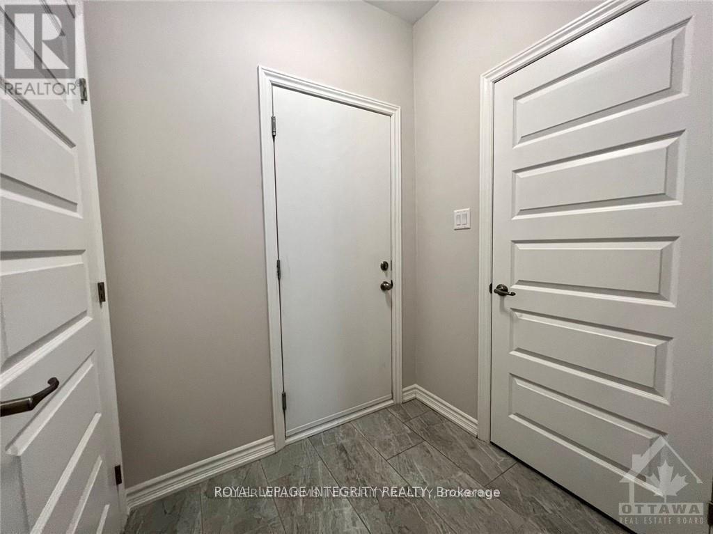 917 MOSES TENNISCO STREET, Ottawa, Ontario, K1K5A8 — Photo 6