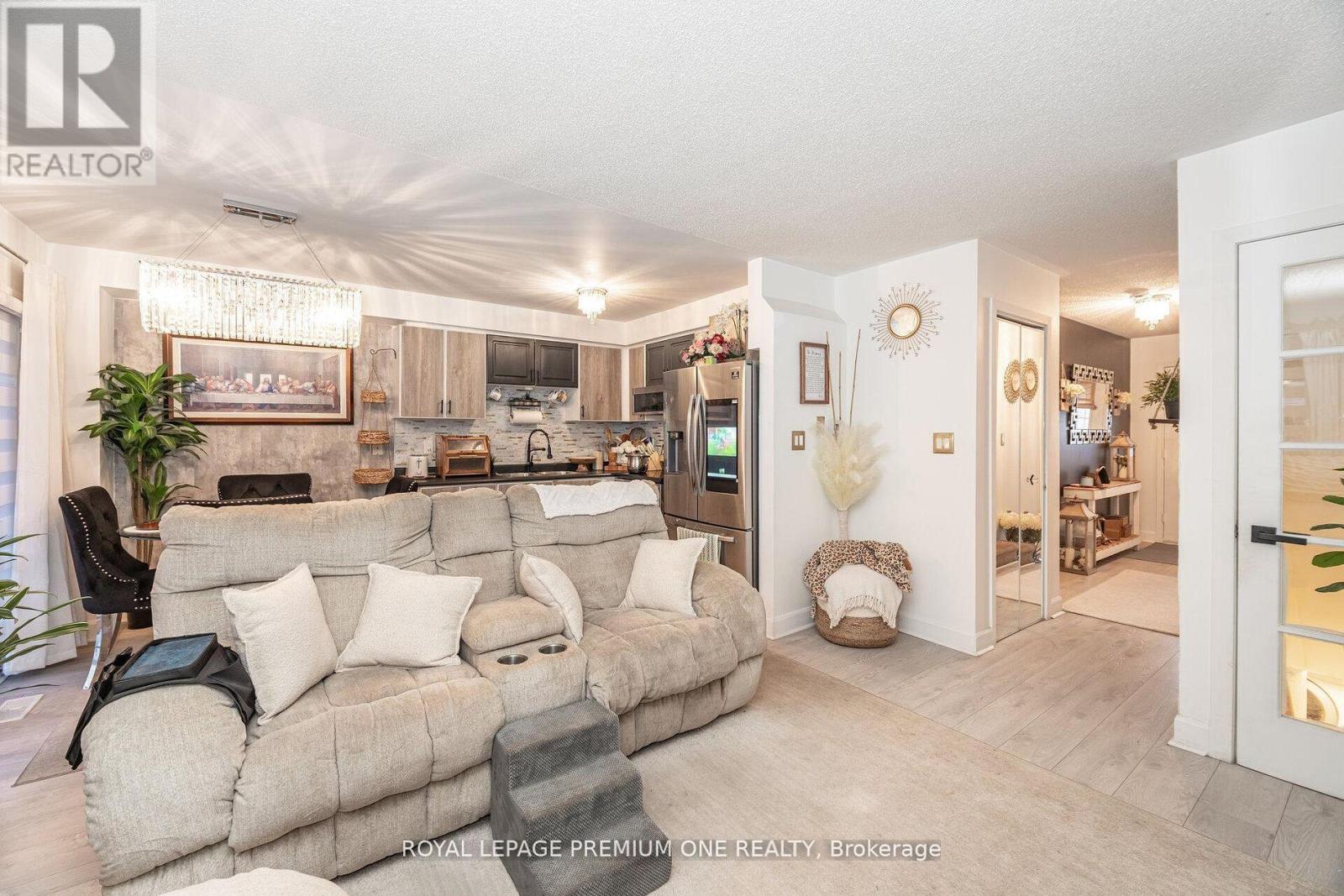47 TRIPLE CROWN AVENUE, Toronto (West Humber-Clairville), Ontario, M9W7E5 — Photo 10