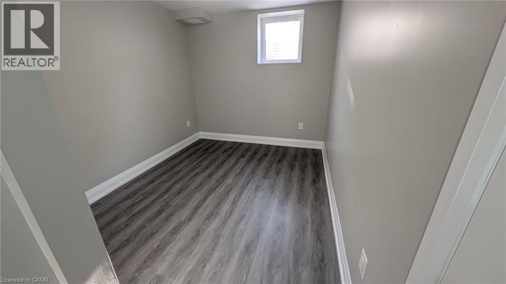 100 BRIDGEPORT Crescent Unit# Lower Level, Hamilton, Ontario, L9K1K5 — Photo 12