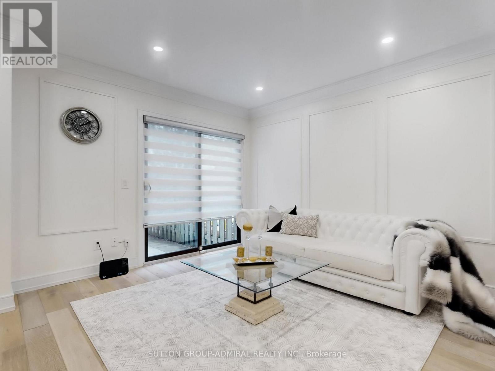 2 - 296 TORRESDALE AVENUE, Toronto (Westminster-Branson), Ontario, M2R3N3 — Photo 2