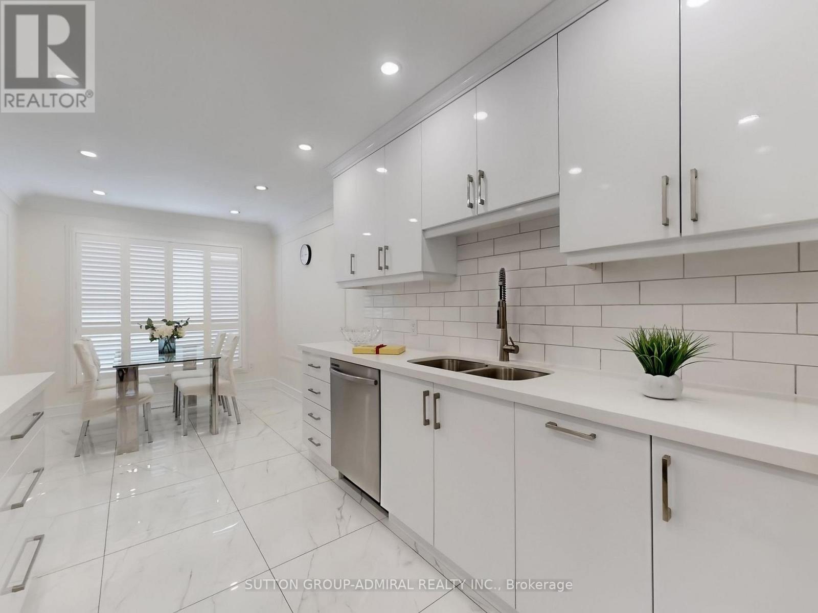 2 - 296 TORRESDALE AVENUE, Toronto (Westminster-Branson), Ontario, M2R3N3 — Photo 9