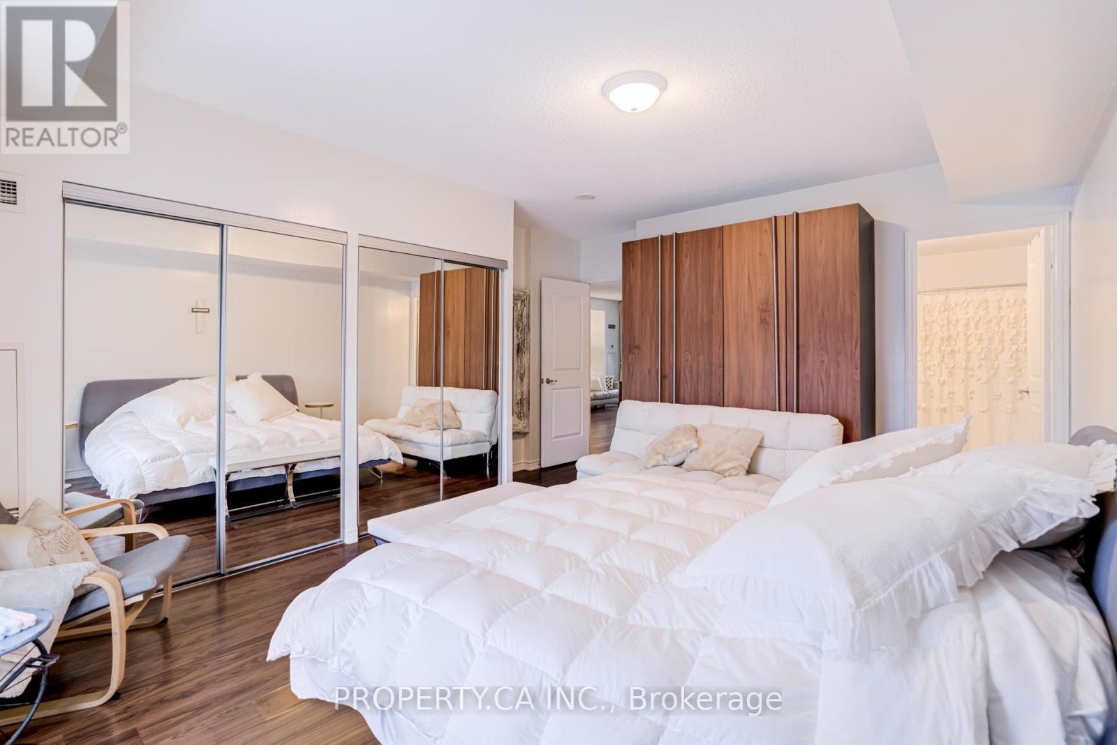 305 - 9235 JANE STREET, Vaughan (Maple), Ontario, L6A0J8 — Photo 23