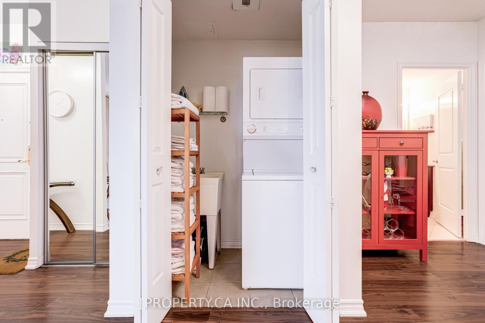 305 - 9235 JANE STREET, Vaughan (Maple), Ontario, L6A0J8 — Photo 31