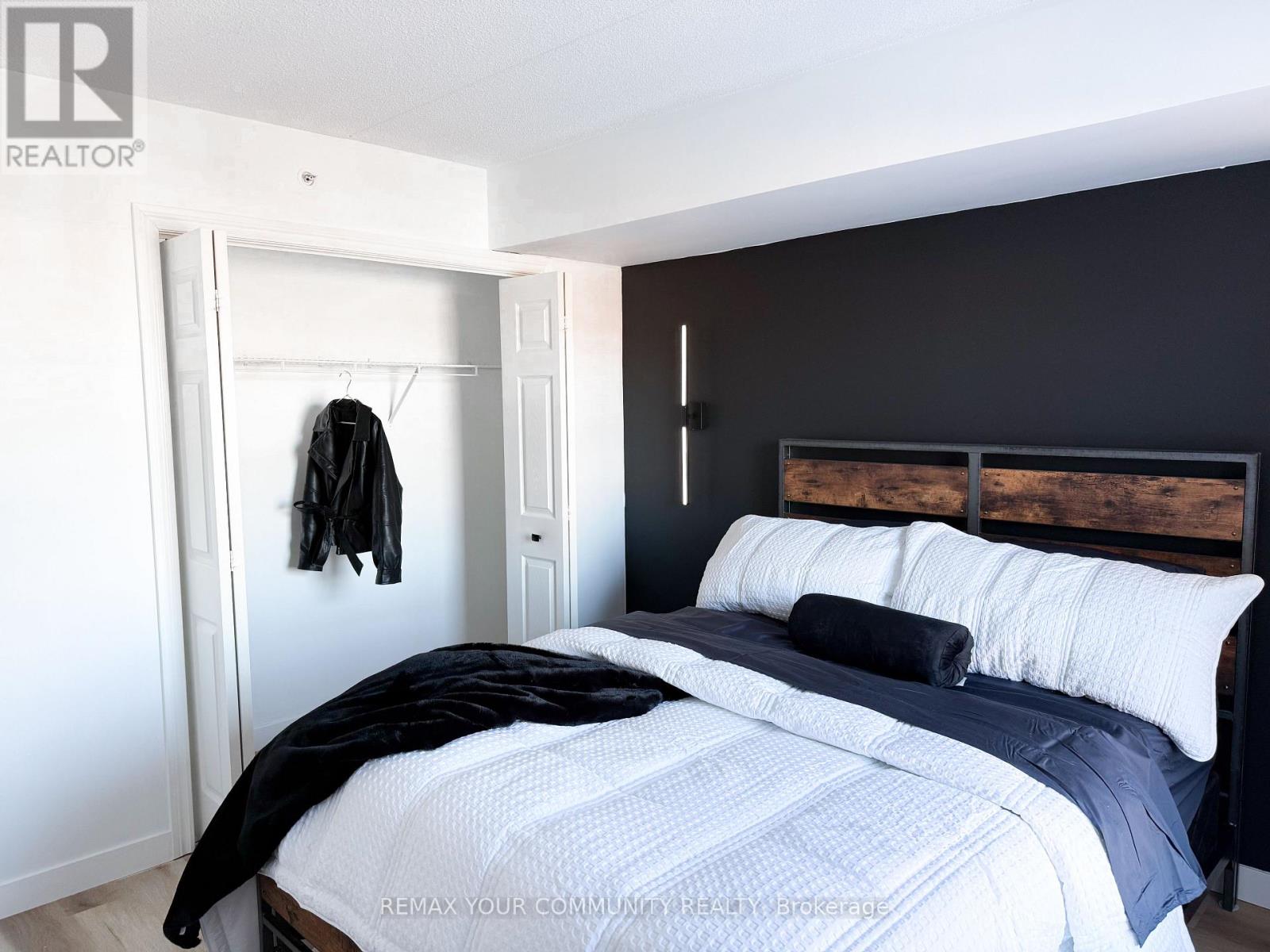 210 - 1800 WALKER'S LINE, Burlington (Palmer), Ontario, L7M4V2 — Photo 11