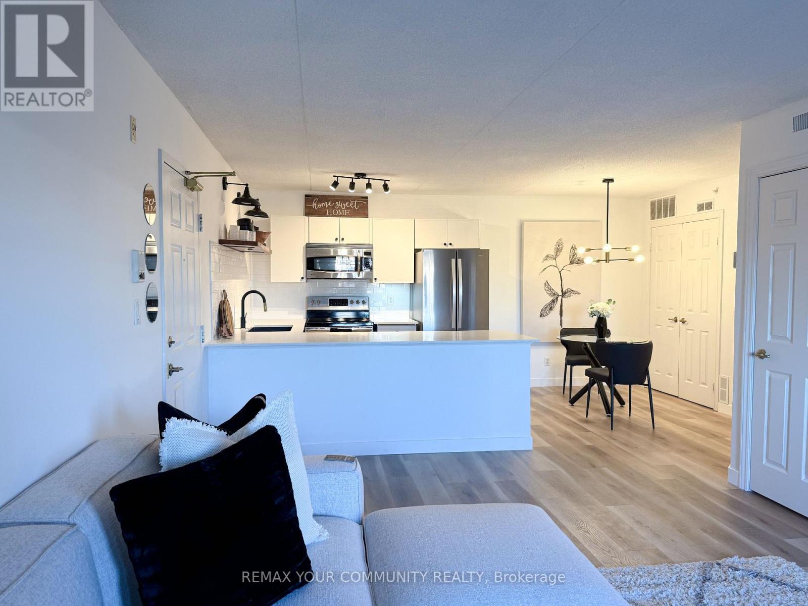 210 - 1800 WALKER'S LINE, Burlington (Palmer), Ontario, L7M4V2 — Photo 12