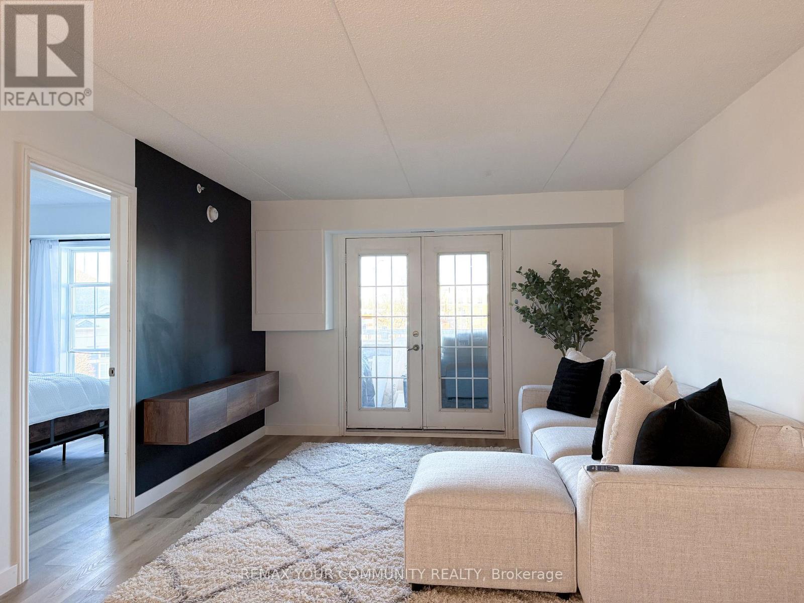 210 - 1800 WALKER'S LINE, Burlington (Palmer), Ontario, L7M4V2 — Photo 6