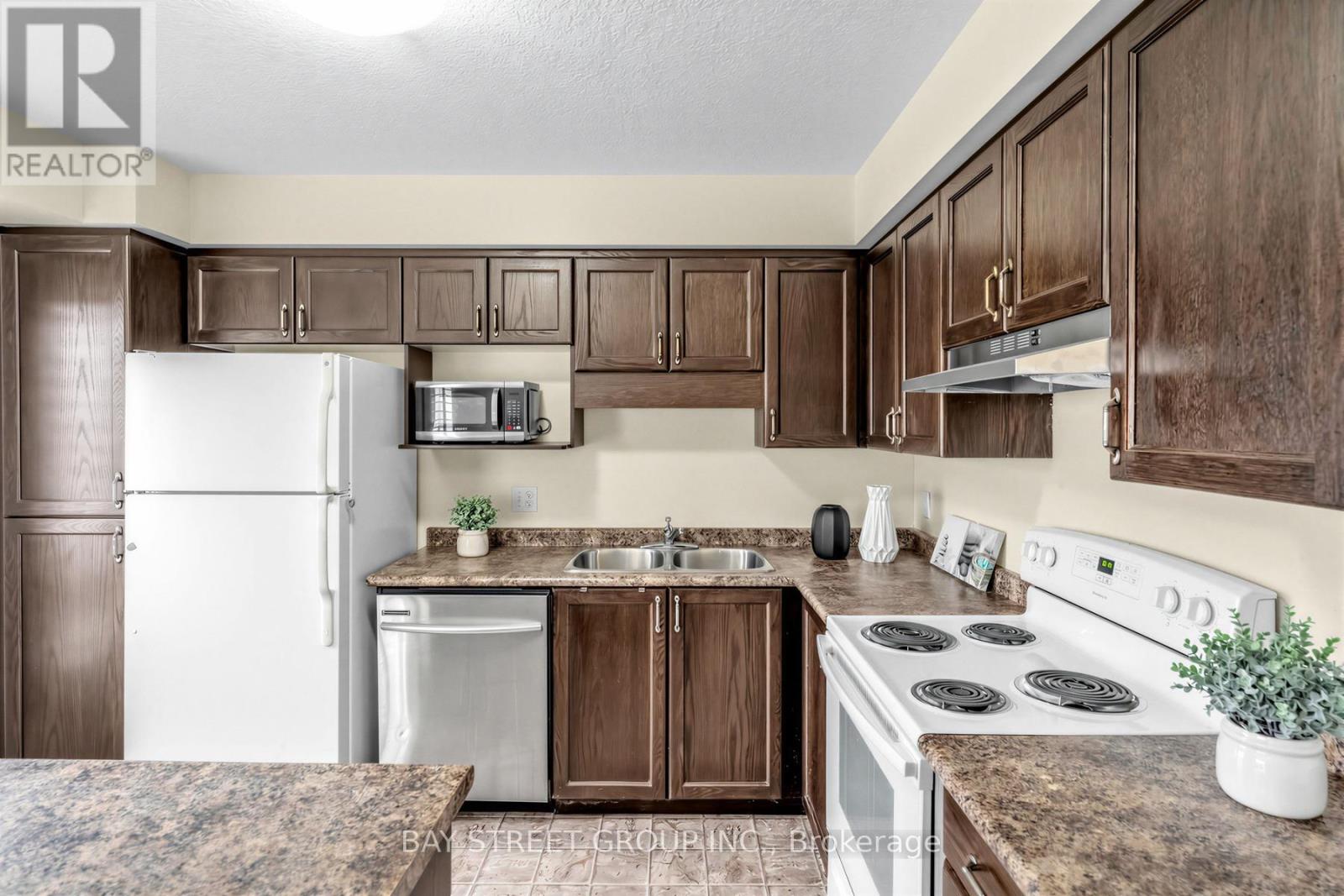 1383 COUNTRYSTONE DRIVE, Kitchener, Ontario, N2T2Z6 — Photo 12