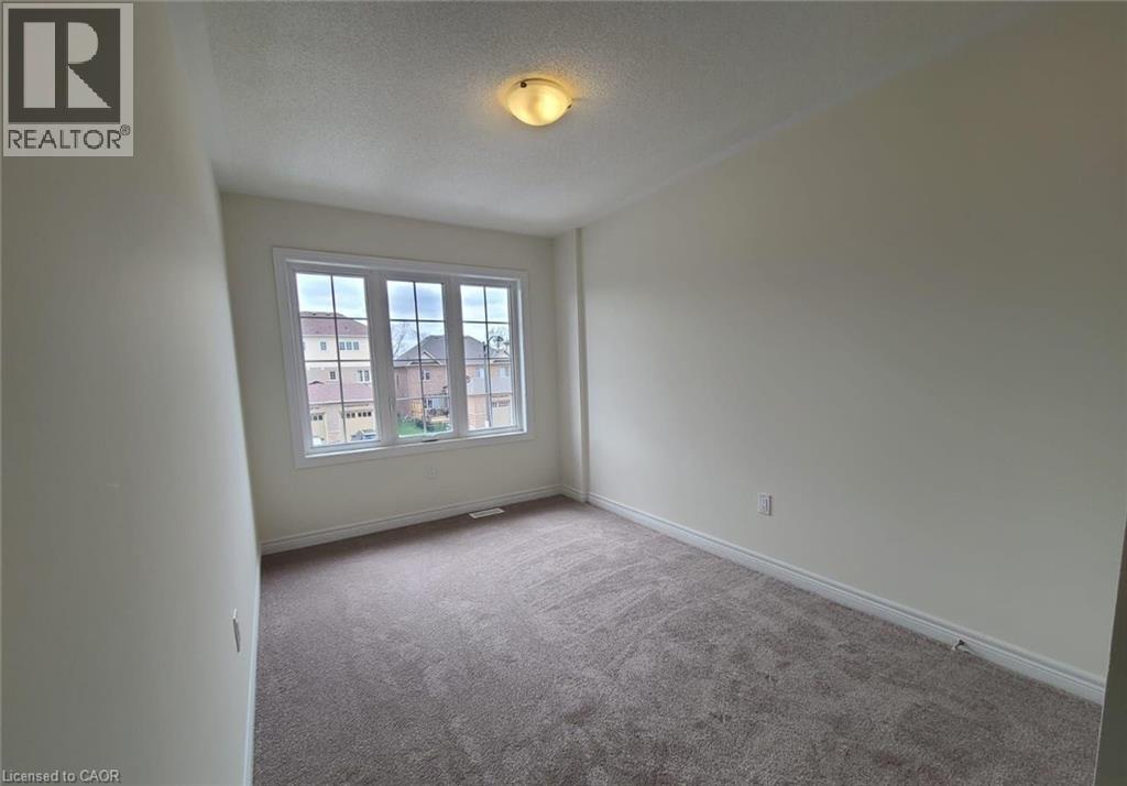 130 ICE PALACE Crescent, Oshawa, Ontario, L1L0G9 — Photo 12