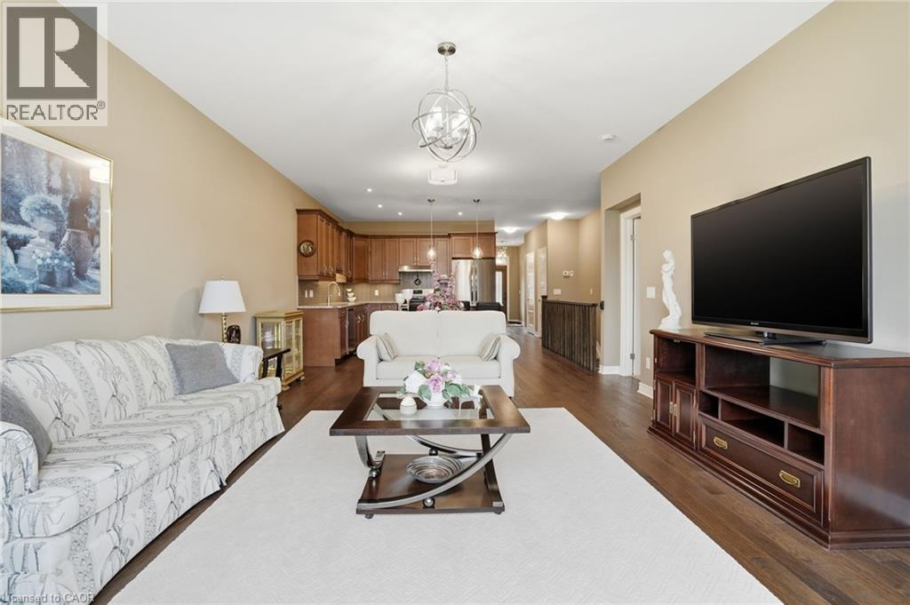 215 VANSICKLE Road Unit# 8, St. Catharines, Ontario, L2S0E3 — Photo 12