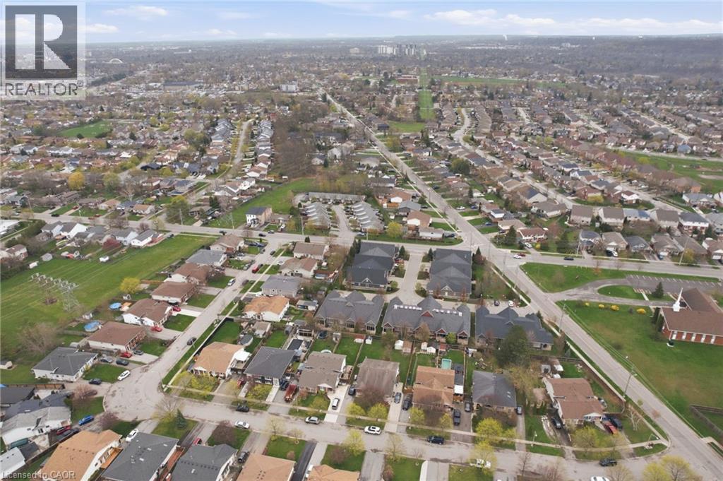 215 VANSICKLE Road Unit# 8, St. Catharines, Ontario, L2S0E3 — Photo 35