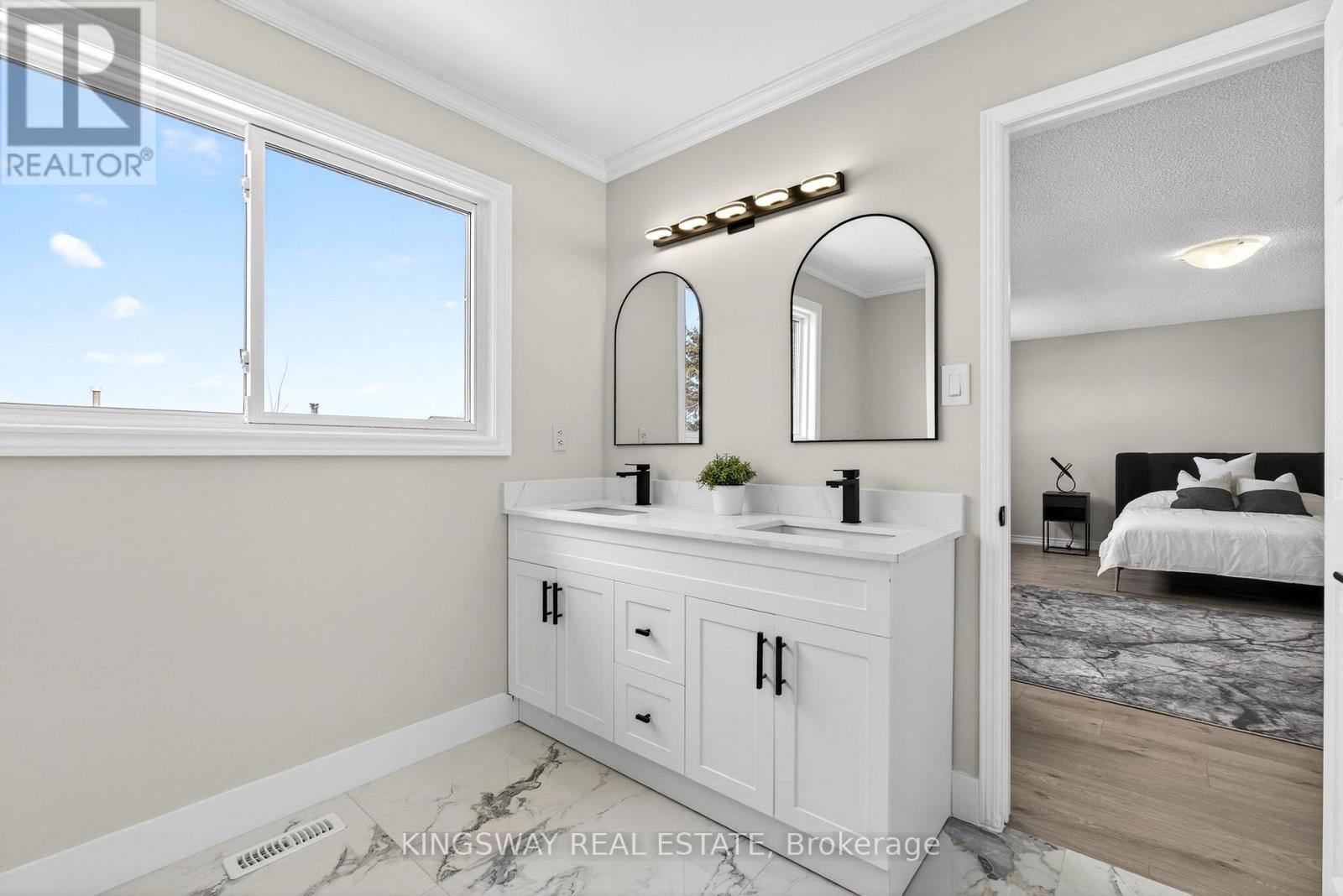 325 SALISBURY LANE, Newmarket (Bristol-London), Ontario, L3Y8A6 — Photo 22