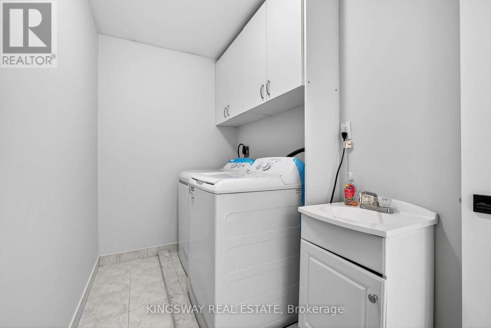 325 SALISBURY LANE, Newmarket (Bristol-London), Ontario, L3Y8A6 — Photo 30