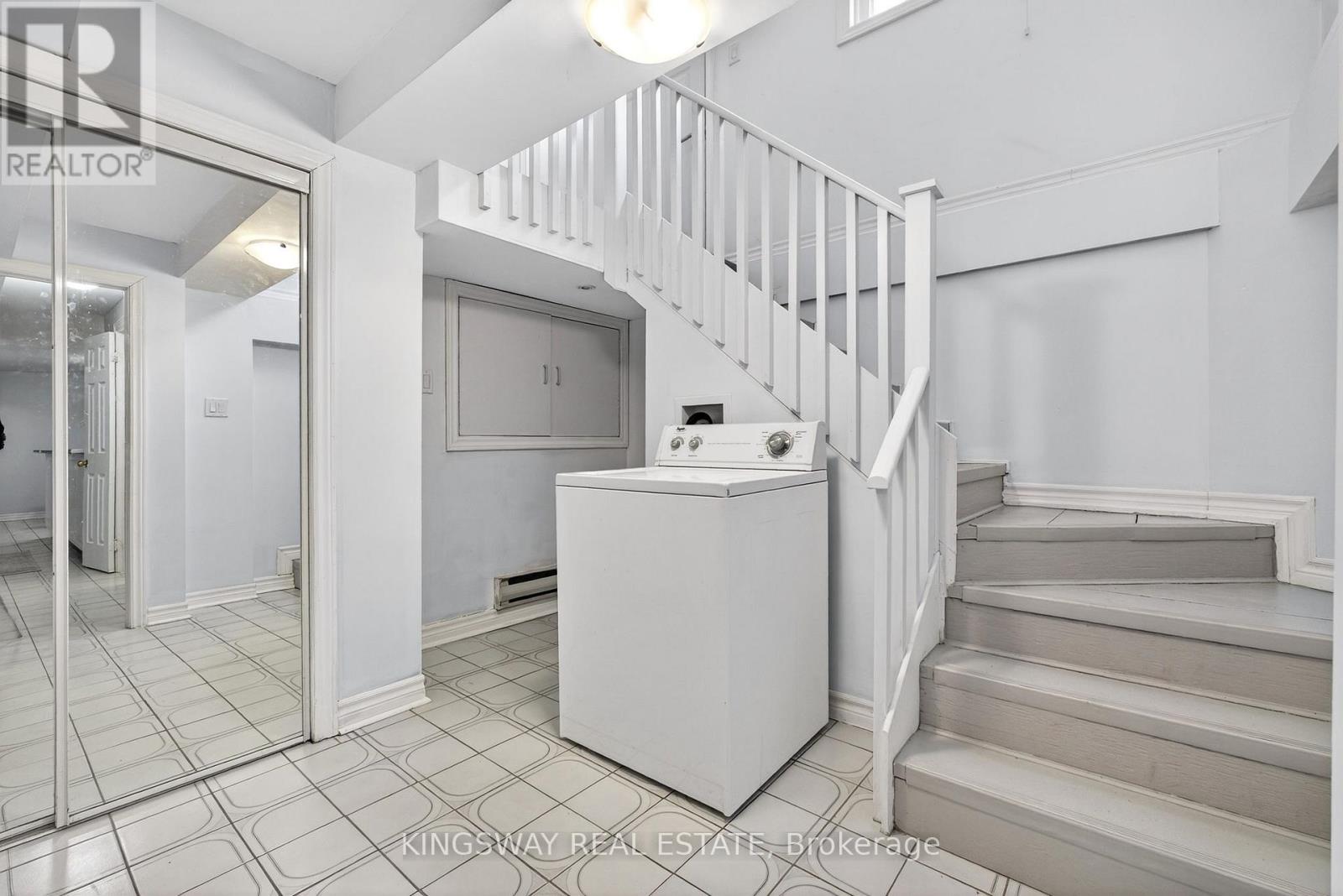 325 SALISBURY LANE, Newmarket (Bristol-London), Ontario, L3Y8A6 — Photo 32