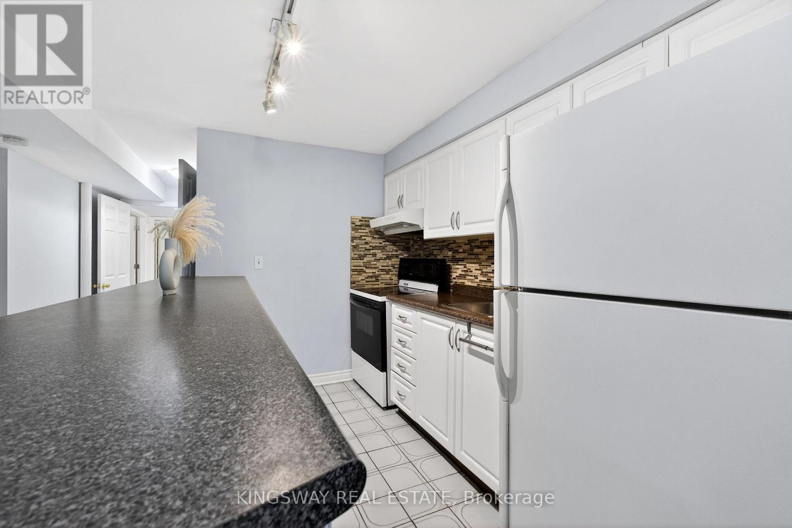 325 SALISBURY LANE, Newmarket (Bristol-London), Ontario, L3Y8A6 — Photo 34