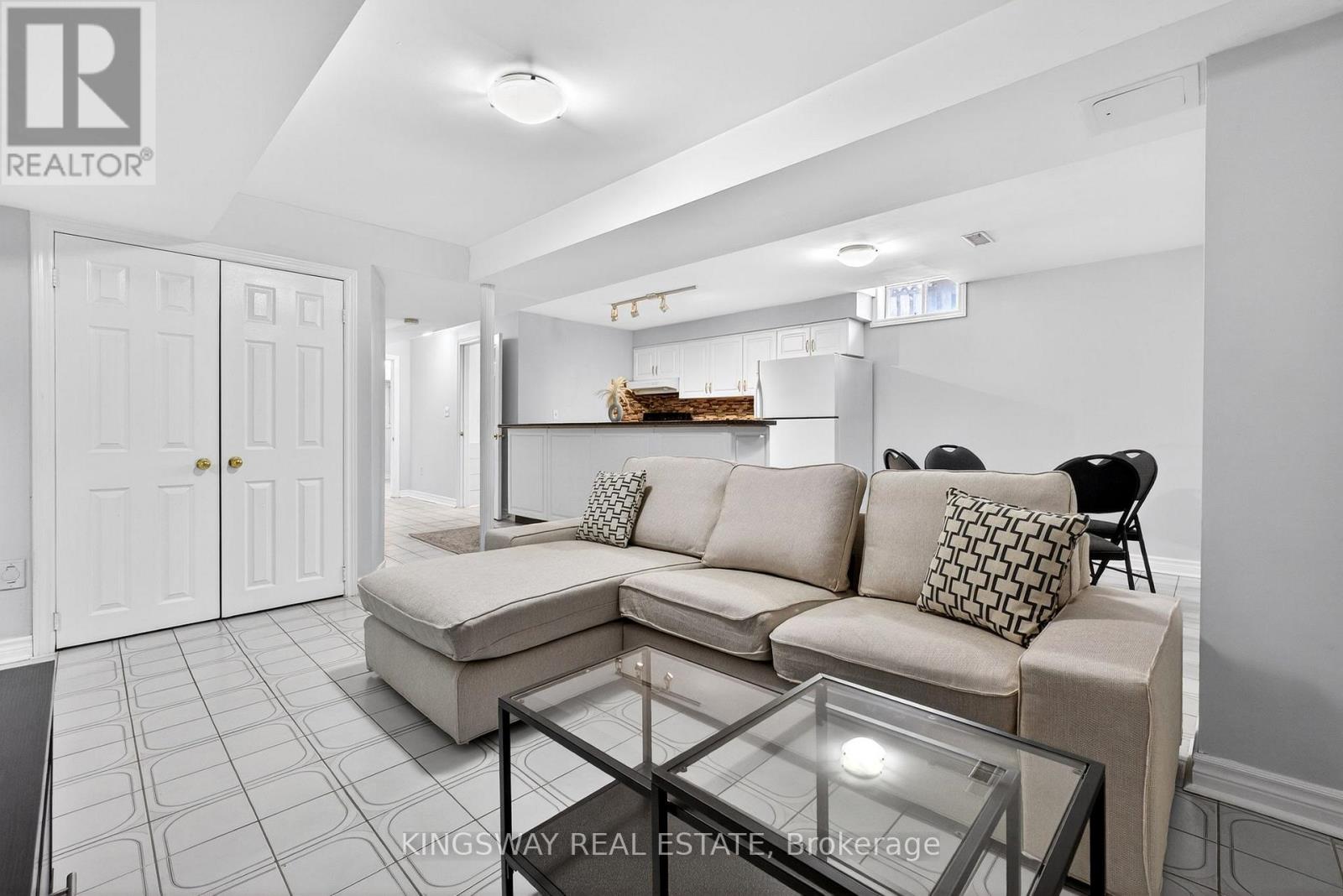 325 SALISBURY LANE, Newmarket (Bristol-London), Ontario, L3Y8A6 — Photo 36