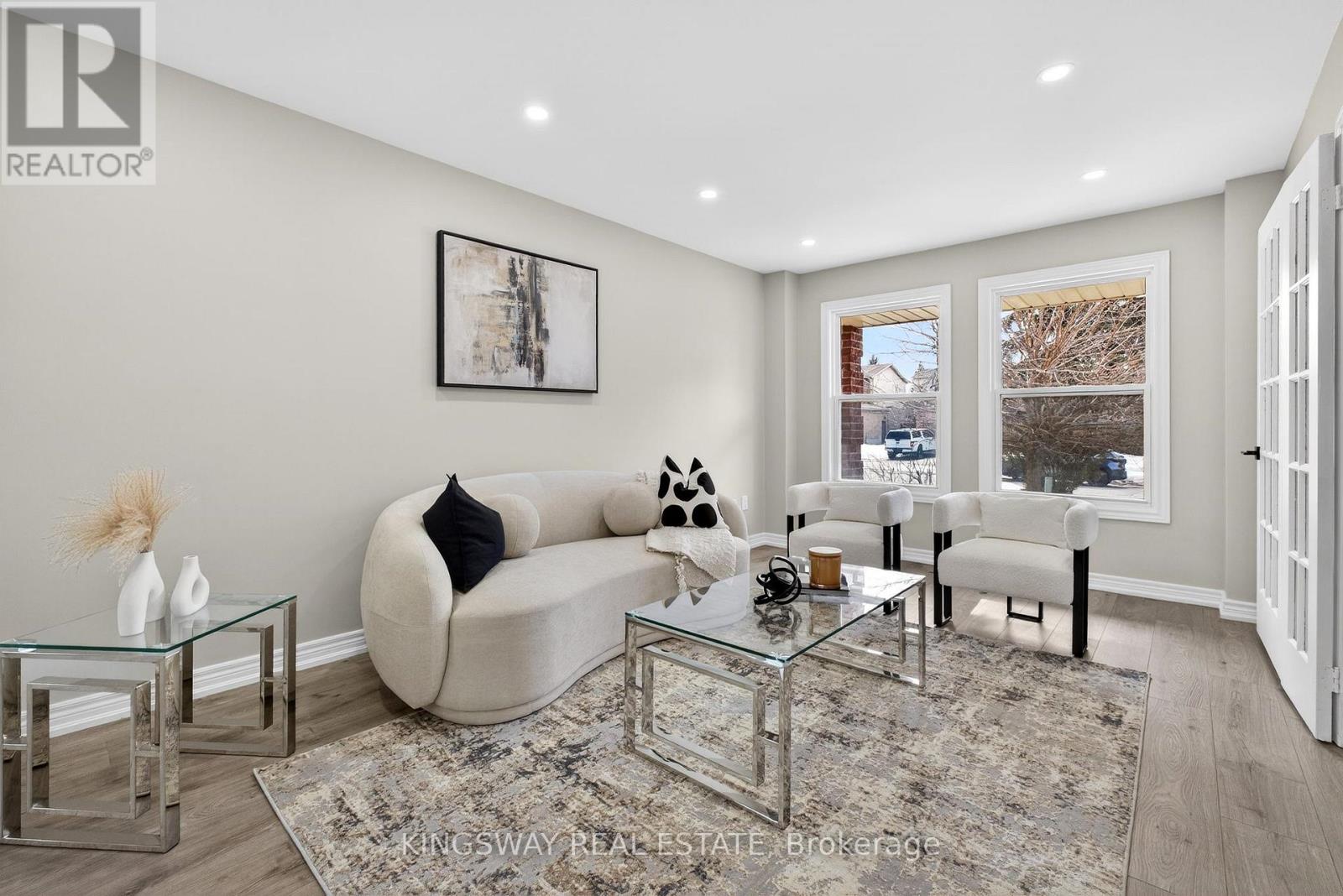 325 SALISBURY LANE, Newmarket (Bristol-London), Ontario, L3Y8A6 — Photo 6