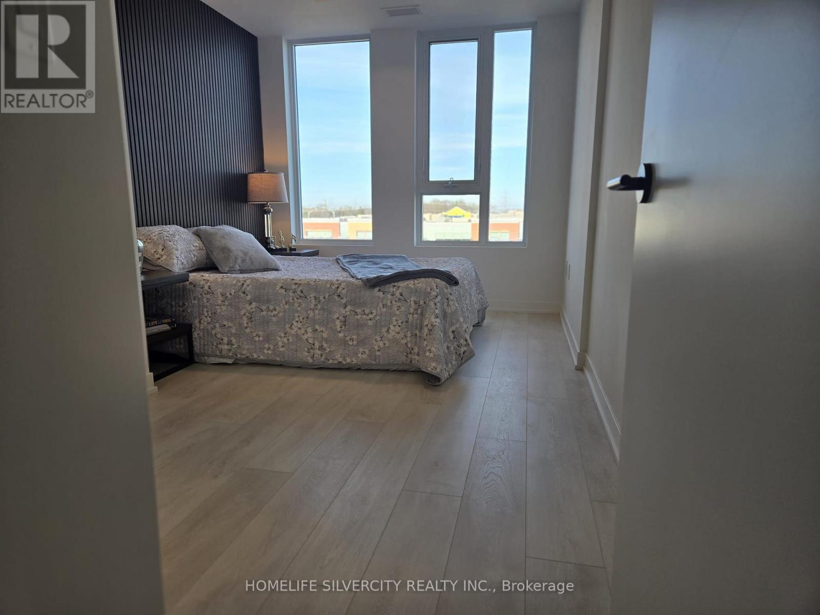 424 - 4878 POWERS COMMON, Burlington (Alton), Ontario, L7M2B4 — Photo 2