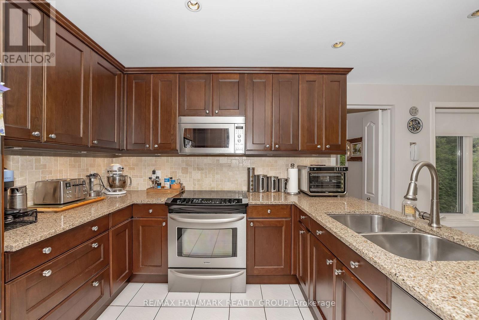 1850 THORNECREST STREET, Ottawa, Ontario, K1C6K8 — Photo 12