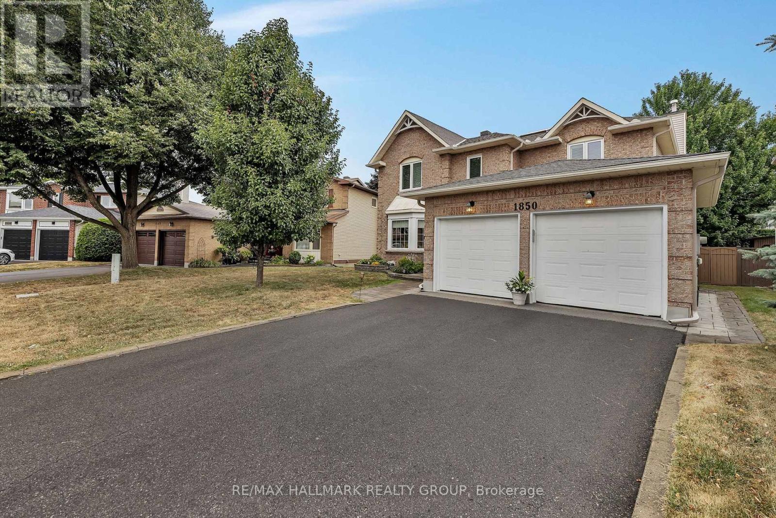 1850 THORNECREST STREET, Ottawa, Ontario, K1C6K8 — Photo 2