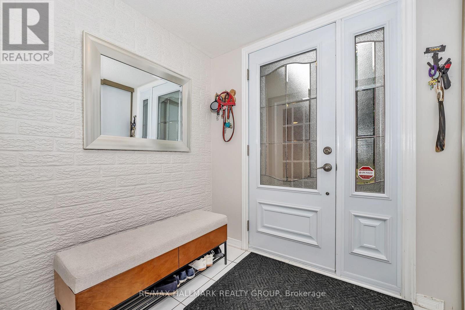 1850 THORNECREST STREET, Ottawa, Ontario, K1C6K8 — Photo 4