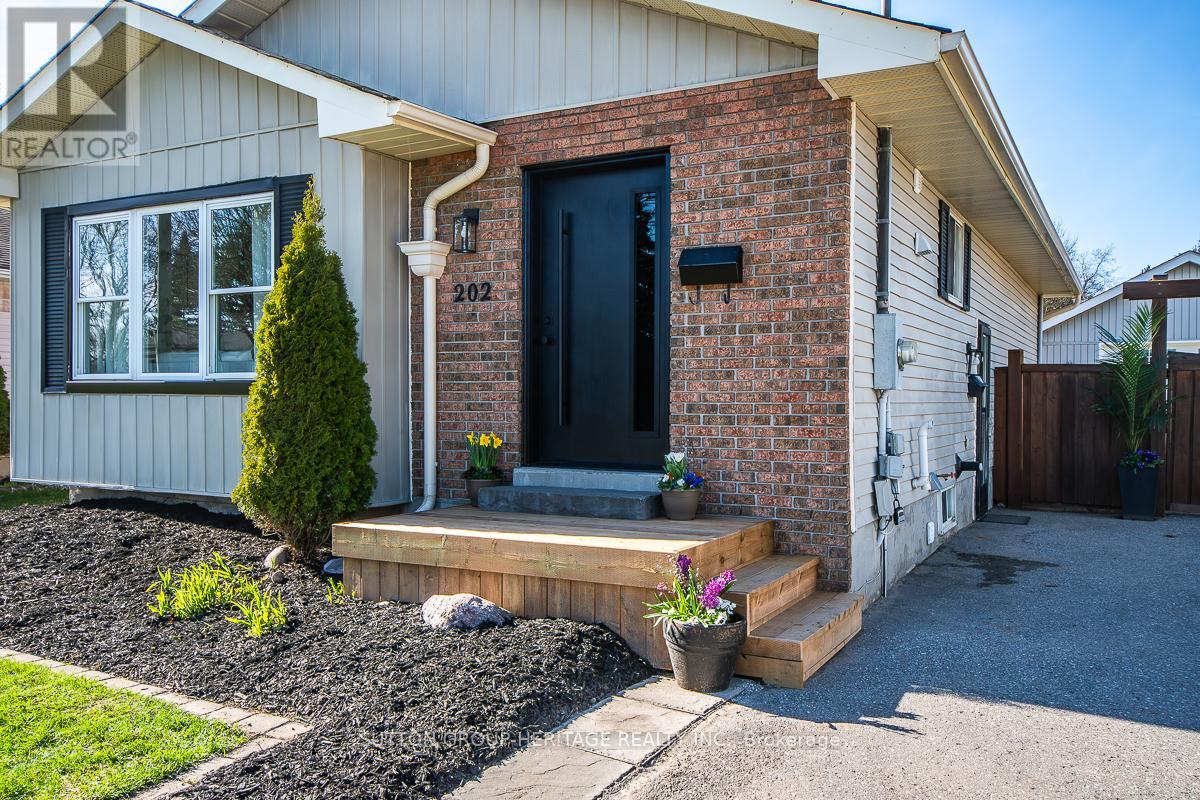 202 WILLIS AVENUE, Whitby (Williamsburg), Ontario, L1N9J9 — Photo 2