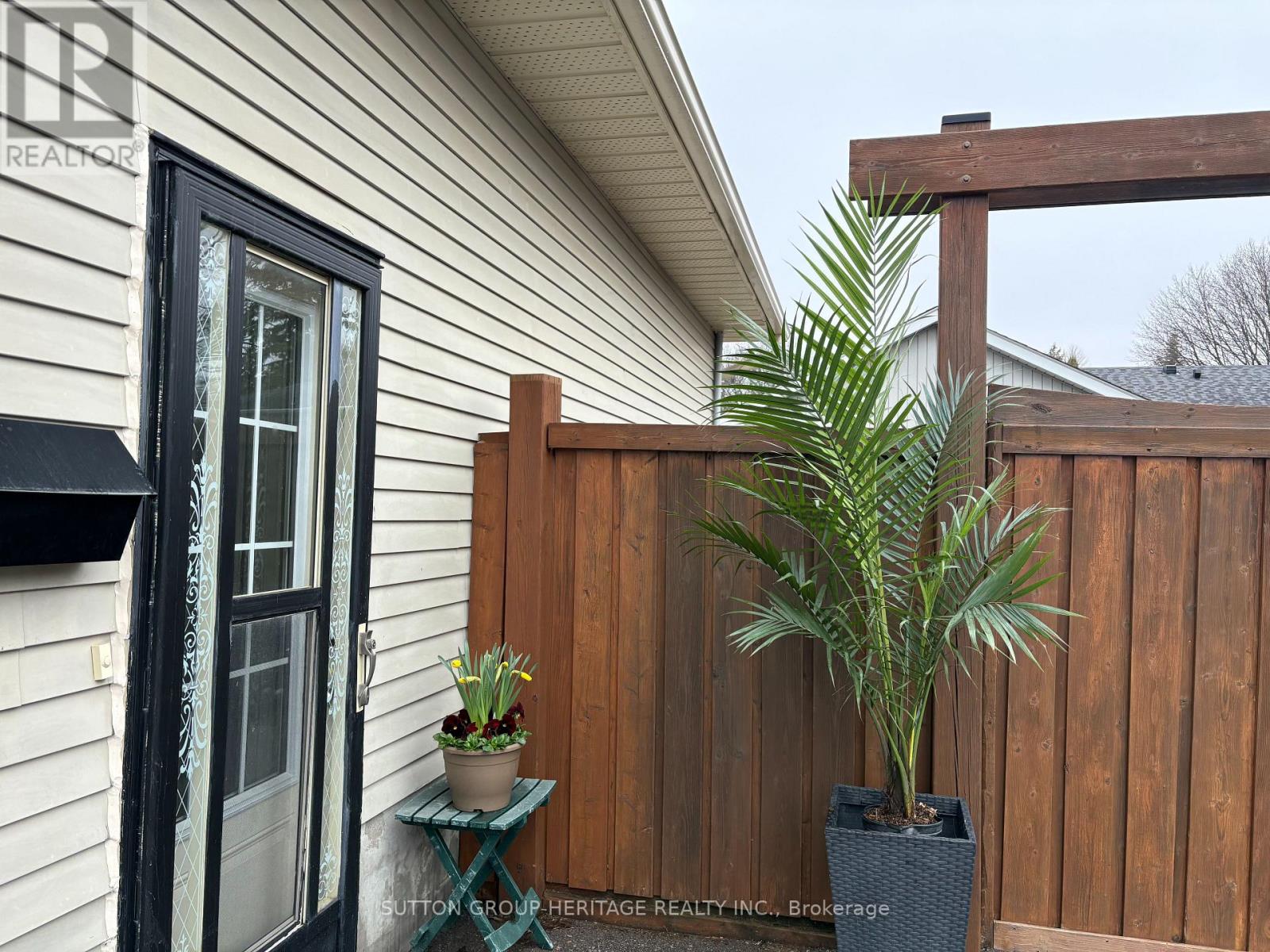 202 WILLIS AVENUE, Whitby (Williamsburg), Ontario, L1N9J9 — Photo 3