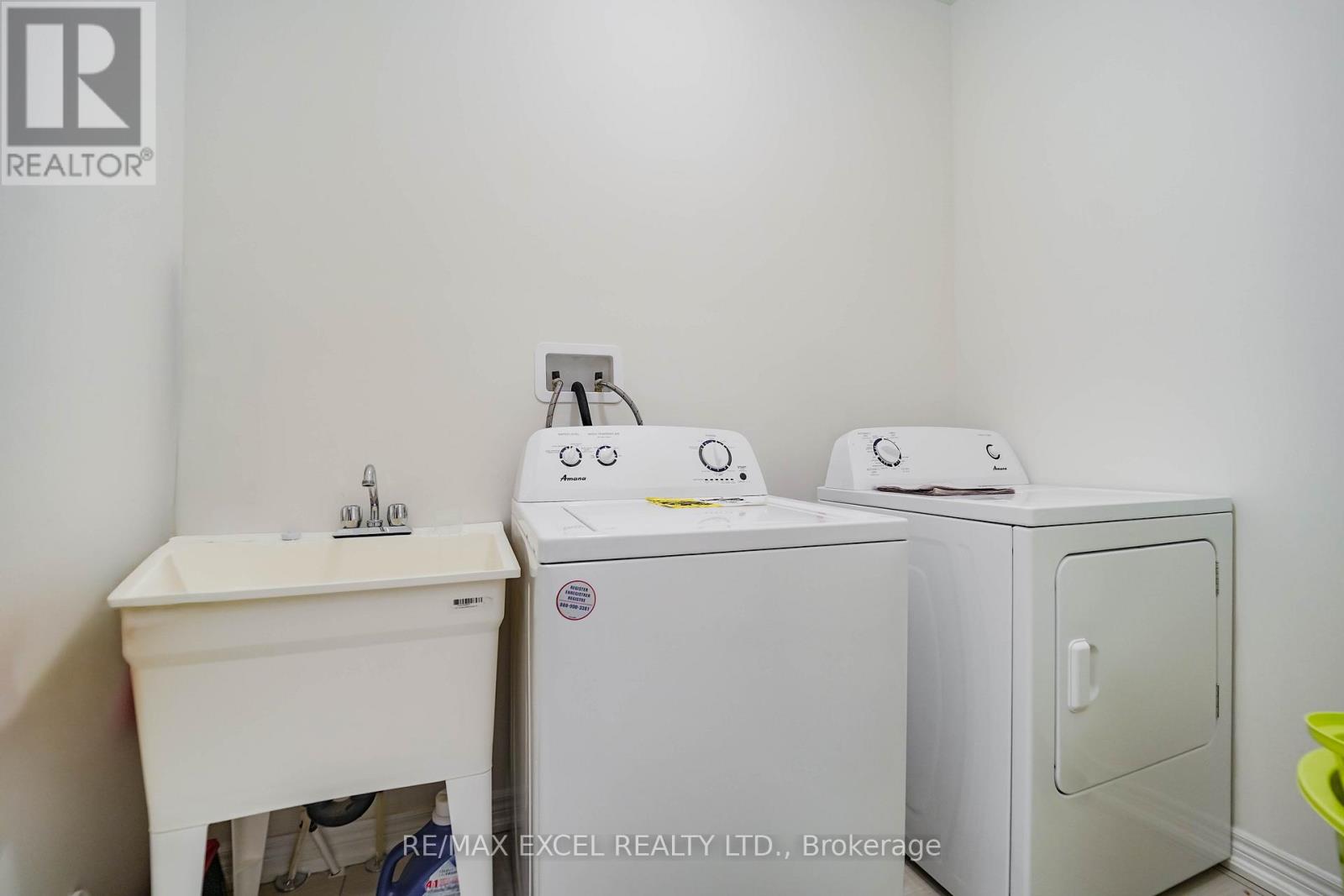 1281 WINDING WOODS TRAIL, Pickering, Ontario, L1X0R9 — Photo 38