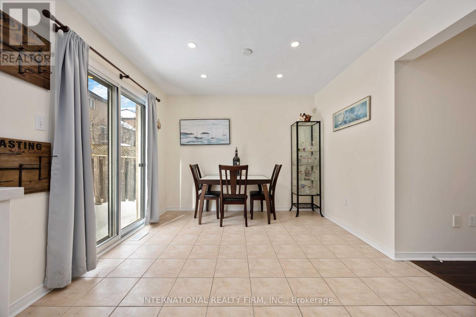 340 FLAGSTONE WAY, Newmarket (Woodland Hill), Ontario, L3X2R8 — Photo 11