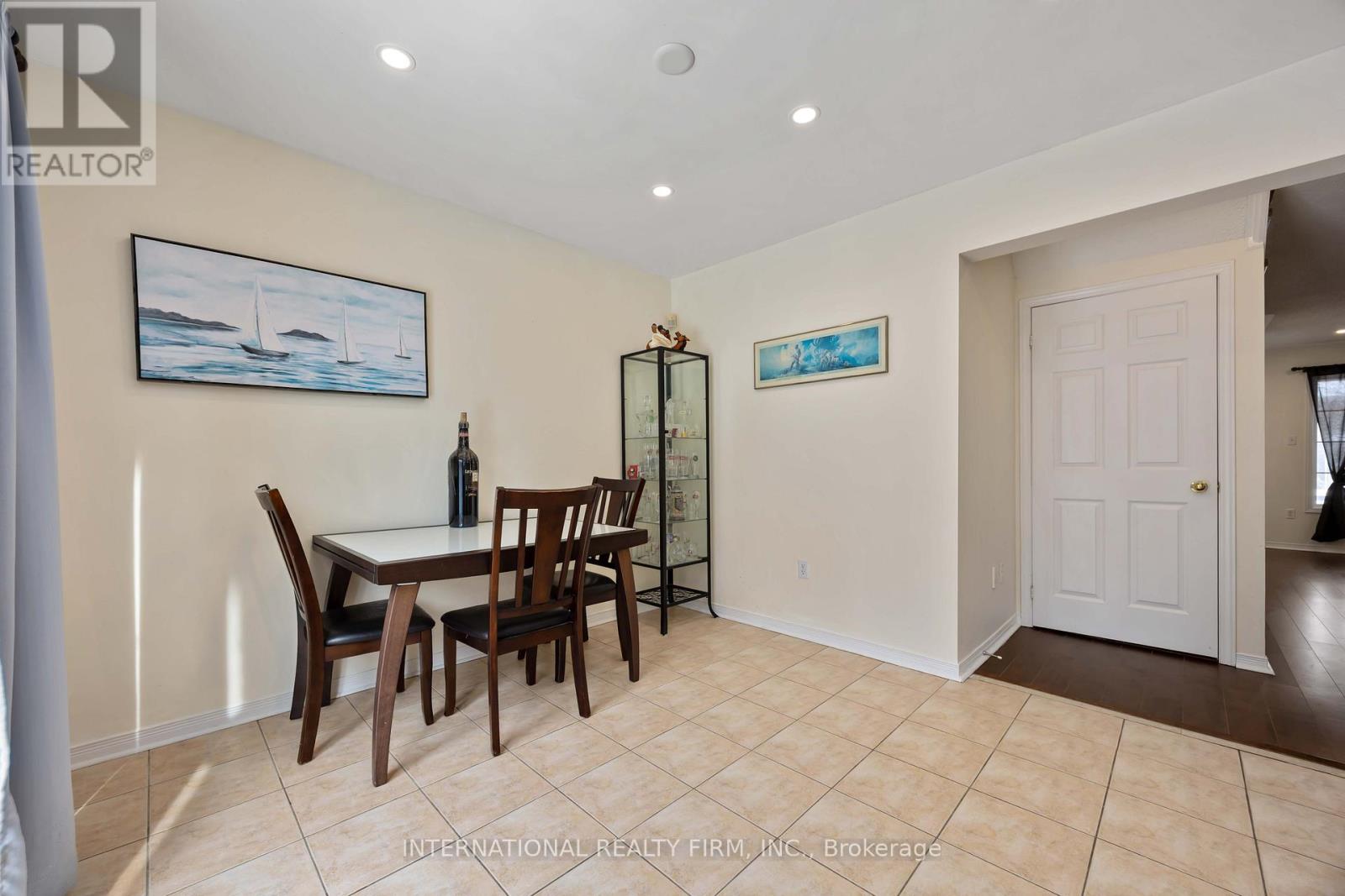 340 FLAGSTONE WAY, Newmarket (Woodland Hill), Ontario, L3X2R8 — Photo 12