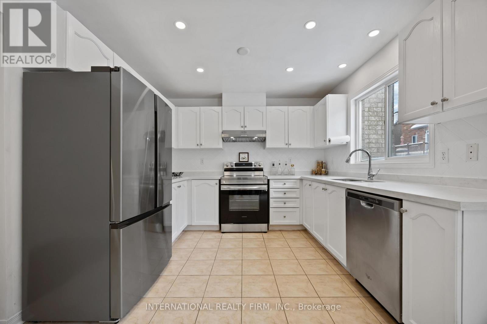 340 FLAGSTONE WAY, Newmarket (Woodland Hill), Ontario, L3X2R8 — Photo 15