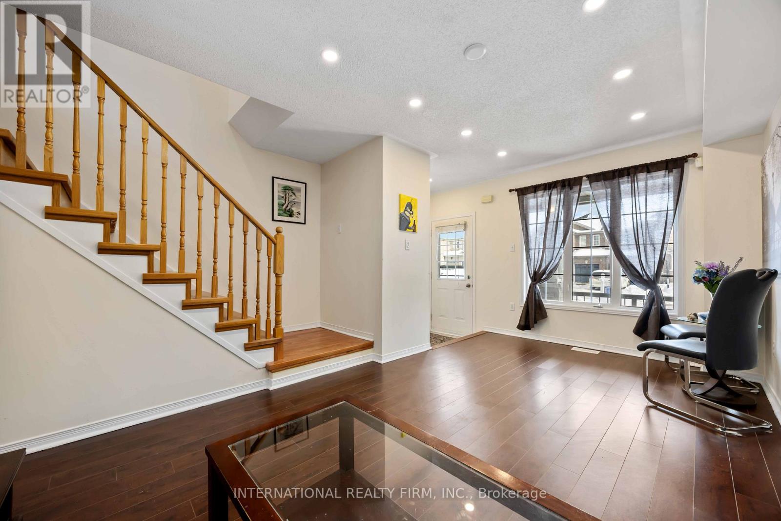 340 FLAGSTONE WAY, Newmarket (Woodland Hill), Ontario, L3X2R8 — Photo 6