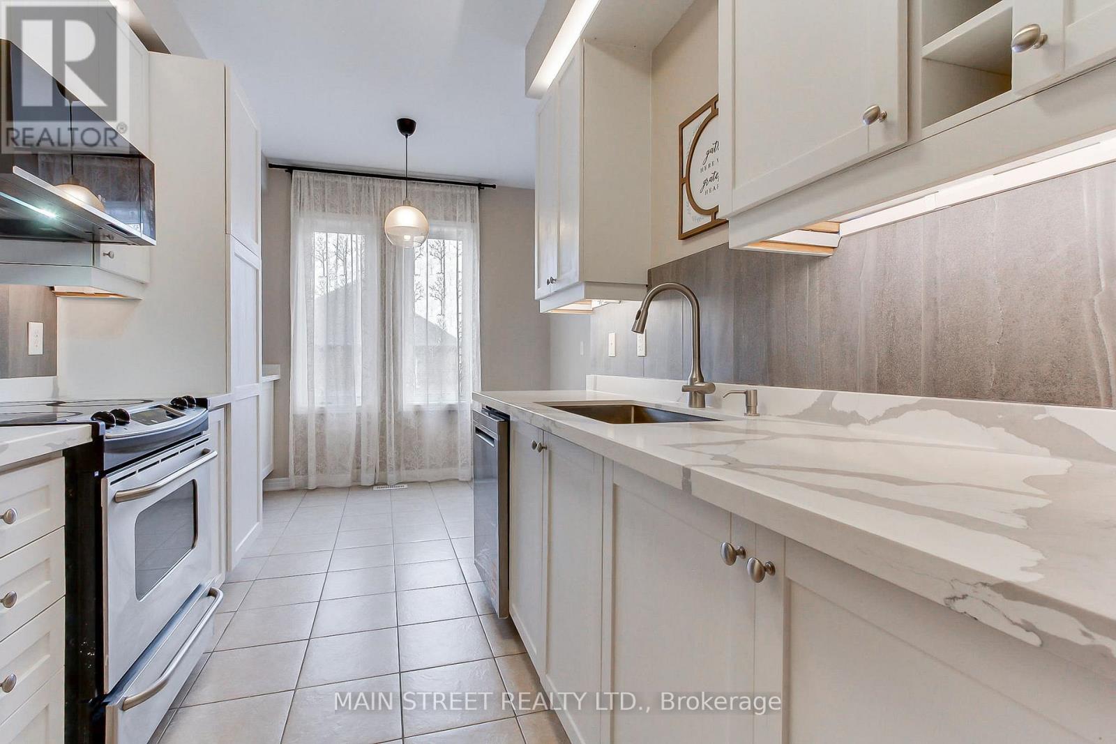 42 COURTLAND CRESCENT, Newmarket (Woodland Hill), Ontario, L9N0A9 — Photo 11