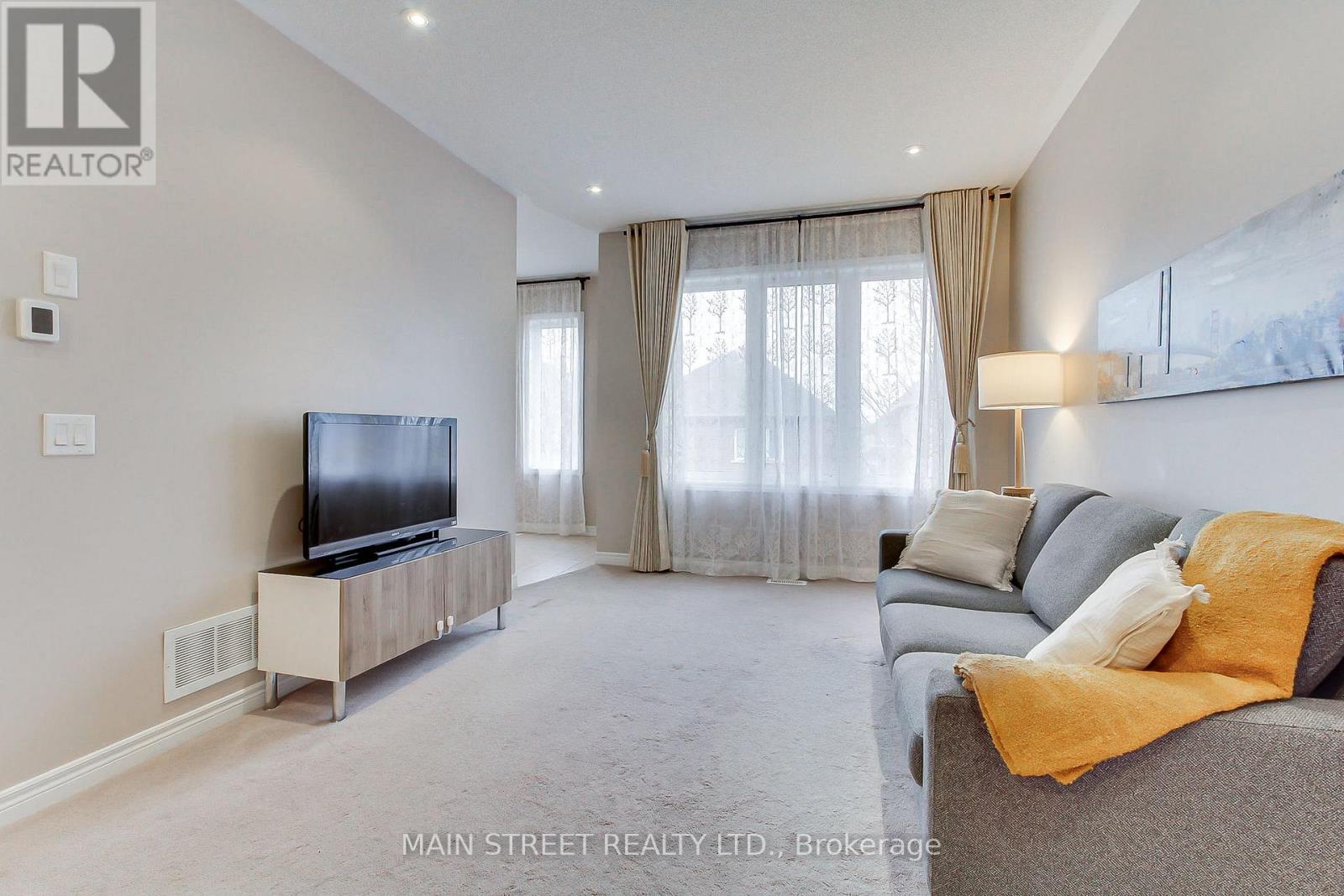 42 COURTLAND CRESCENT, Newmarket (Woodland Hill), Ontario, L9N0A9 — Photo 13