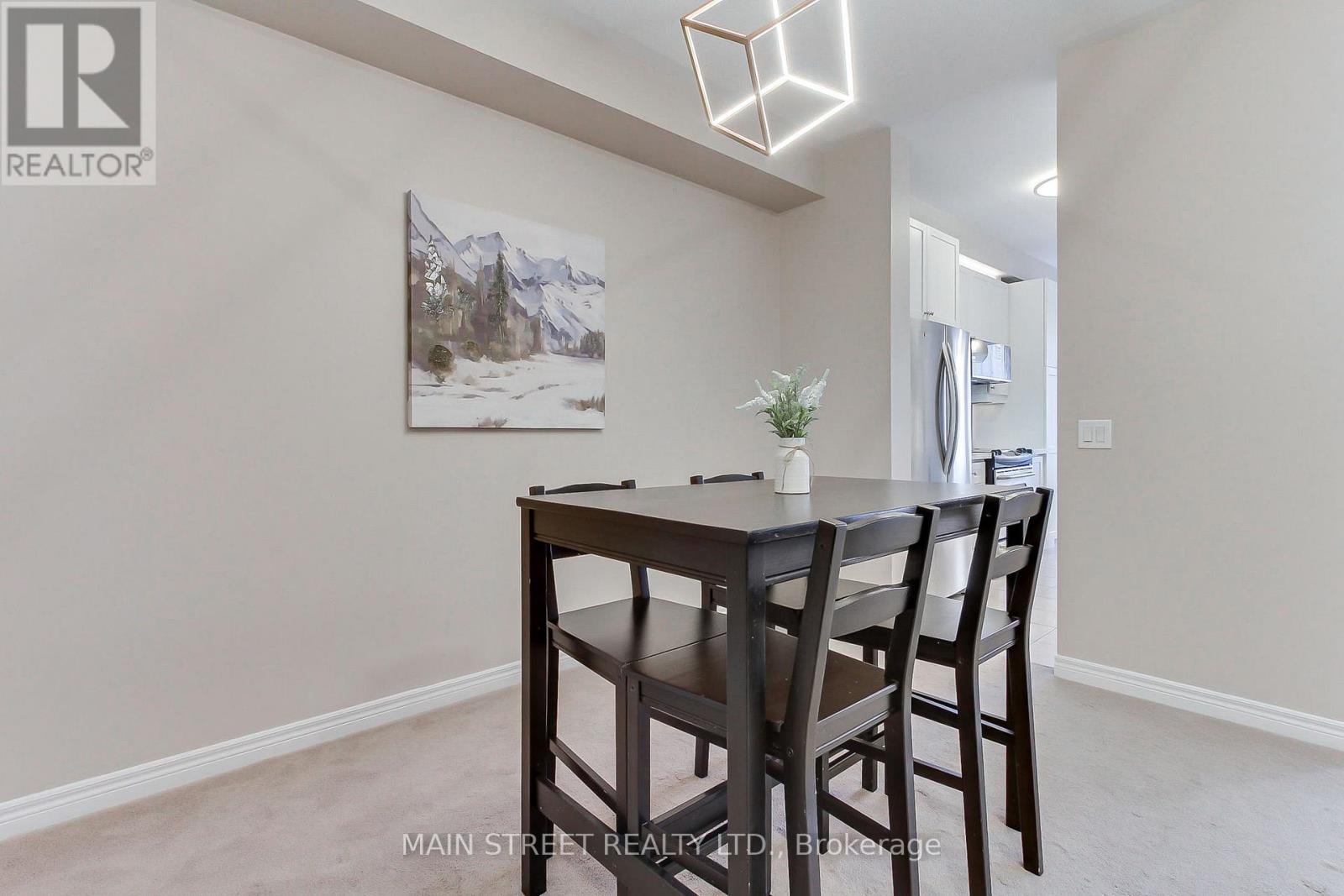 42 COURTLAND CRESCENT, Newmarket (Woodland Hill), Ontario, L9N0A9 — Photo 6