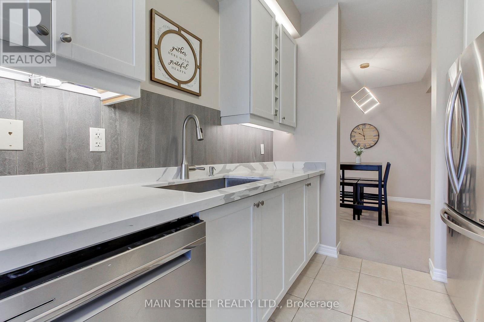 42 COURTLAND CRESCENT, Newmarket (Woodland Hill), Ontario, L9N0A9 — Photo 9