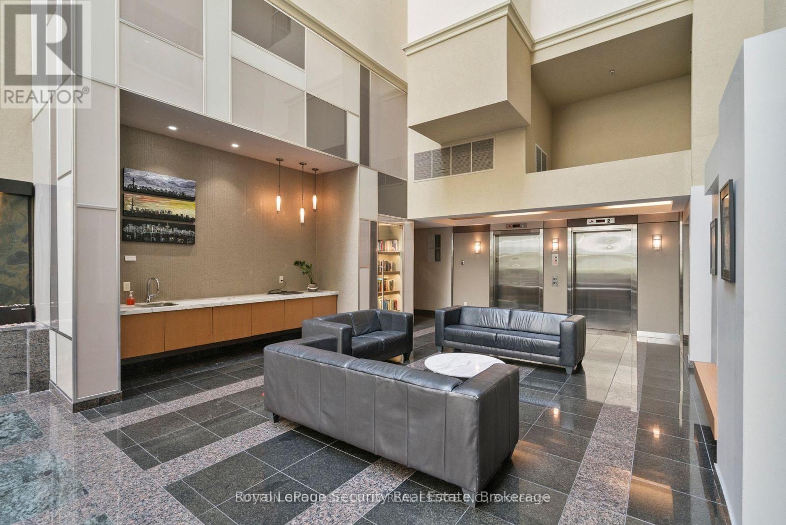 511 - 437 RONCESVALLES AVENUE, Toronto (Roncesvalles), Ontario, M6R3B9 — Photo 4