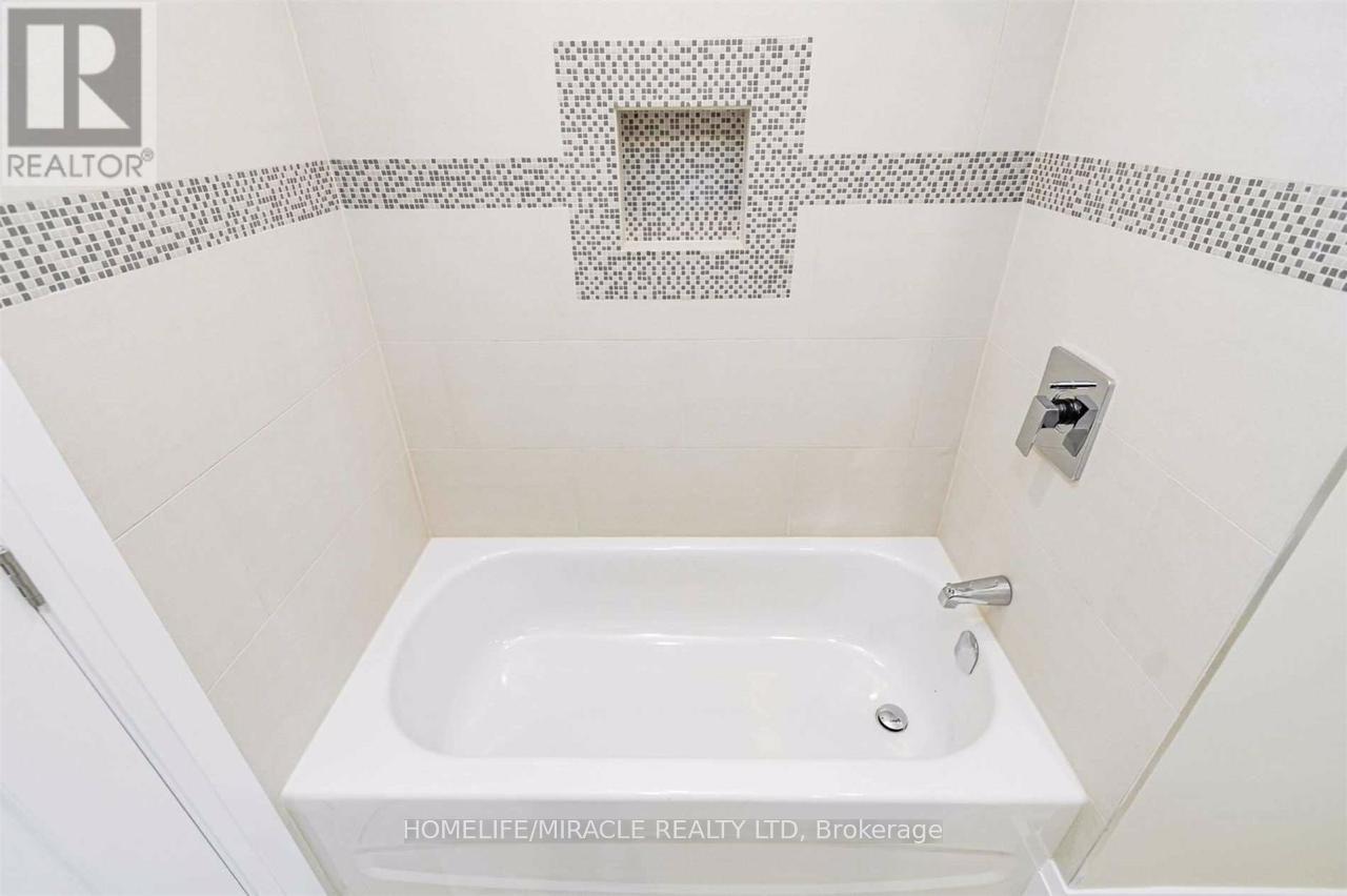 40 LEATHERHEAD COURT, Brampton (Westgate), Ontario, L6S5E7 — Photo 22