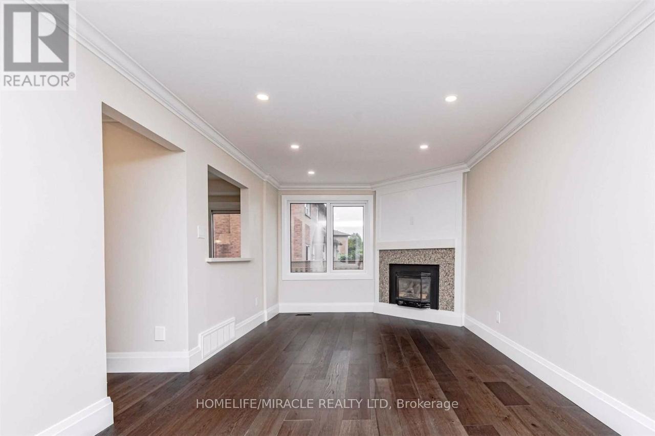 40 LEATHERHEAD COURT, Brampton (Westgate), Ontario, L6S5E7 — Photo 5