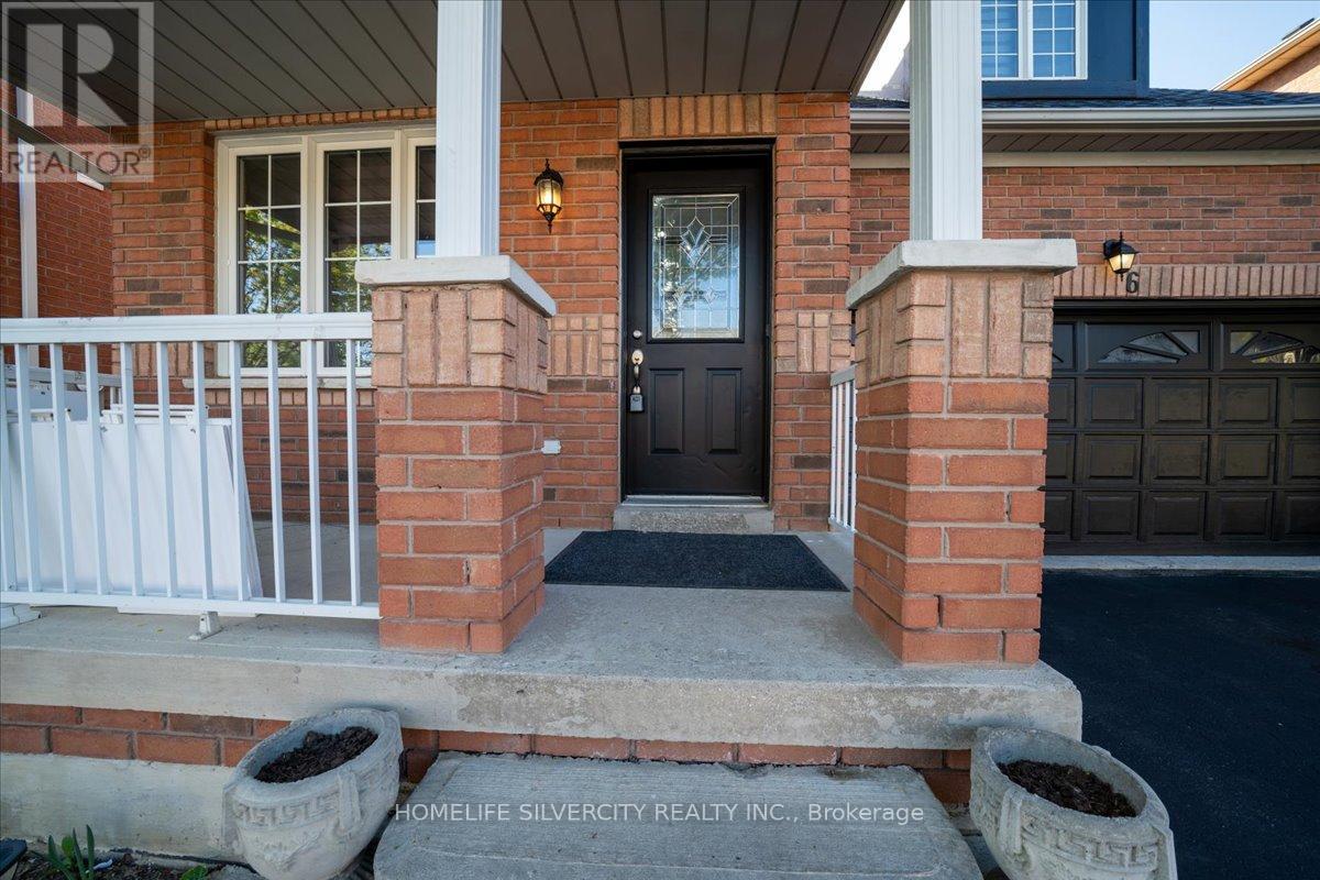6 BENTGRASS LANE, Brampton (Snelgrove), Ontario, L7A3K2 — Photo 2