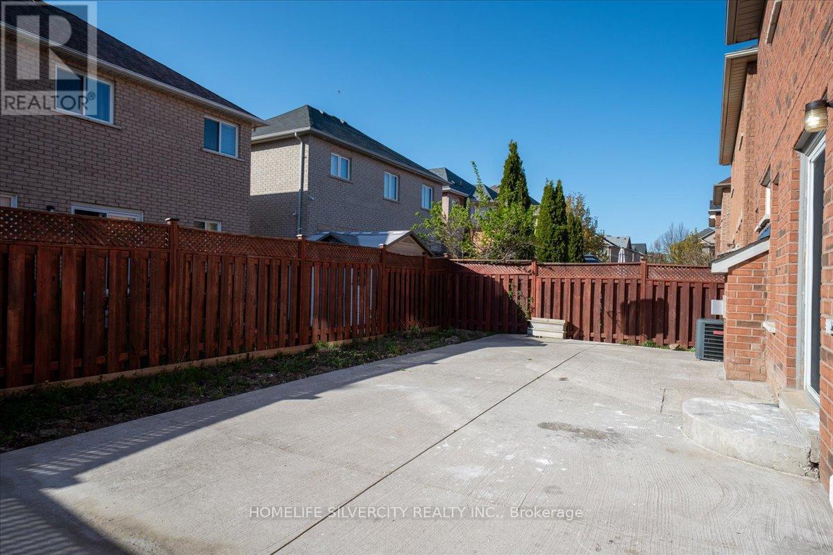 6 BENTGRASS LANE, Brampton (Snelgrove), Ontario, L7A3K2 — Photo 36