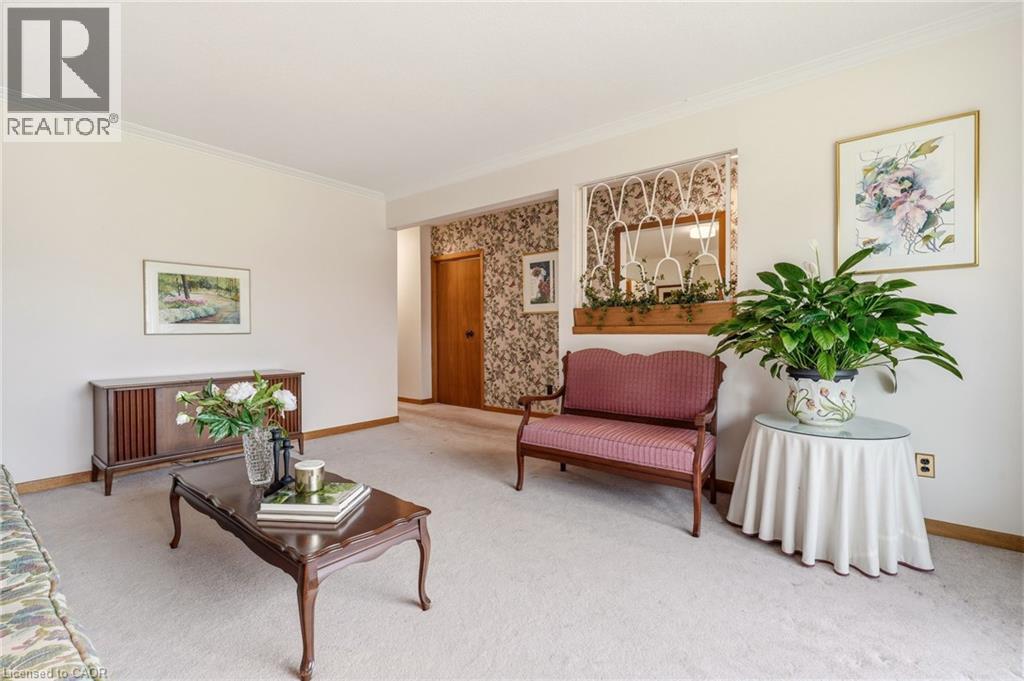 369 BEECHWOOD Crescent, Burlington, Ontario, L7L3P7 — Photo 10