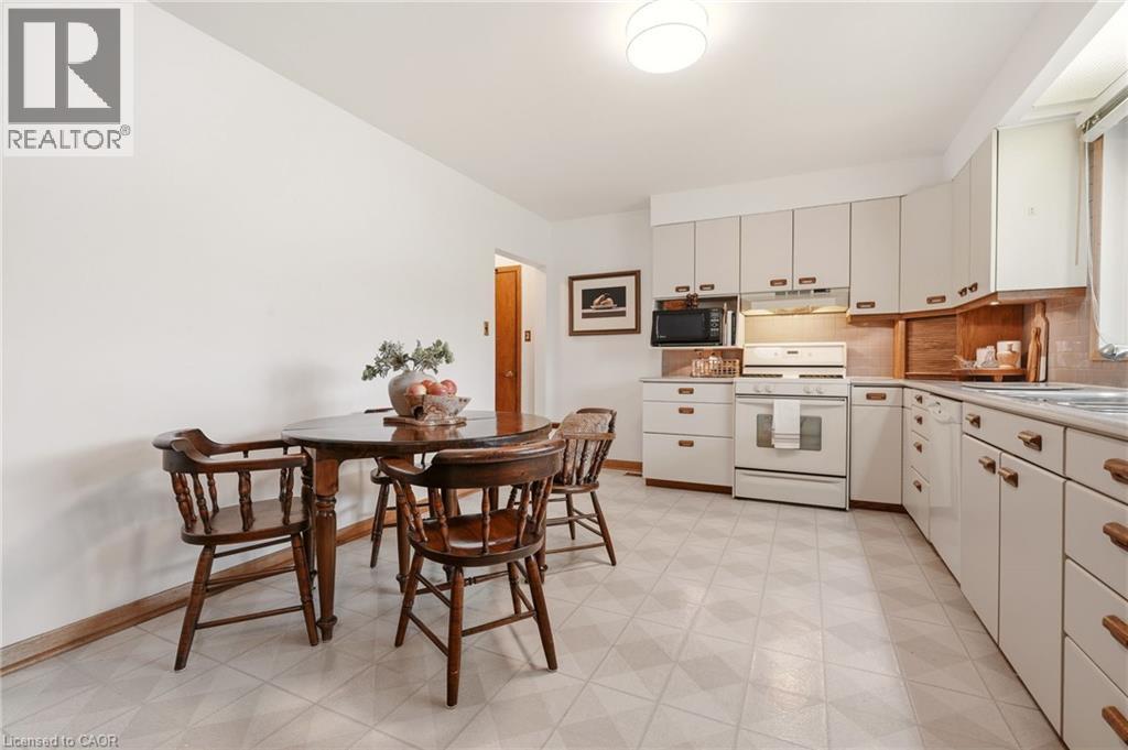 369 BEECHWOOD Crescent, Burlington, Ontario, L7L3P7 — Photo 12