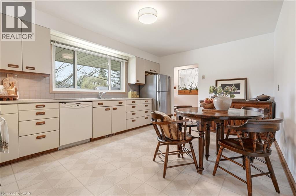 369 BEECHWOOD Crescent, Burlington, Ontario, L7L3P7 — Photo 15